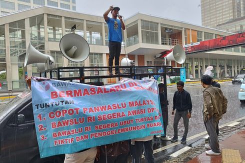 Demo di Bawaslu, Massa Tuntut Pengusutan Sulitnya WNI di Malaysia Masuk DPT Pemilu 2024