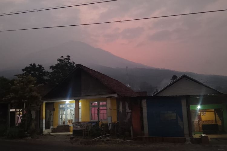 Karhutla Arjuno-Welirang Padam di 3 Wilayah, Tersisa 9 Titik Api di Kota Batu