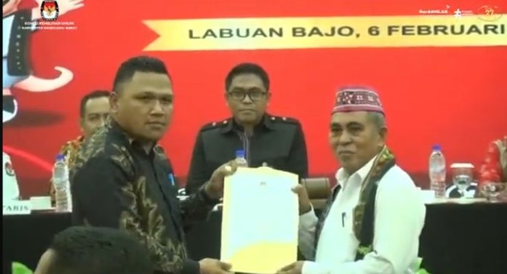 KPU Manggarai Barat Tetapkan Paslon Edi-Weng sebagai Bupati dan Wakil Bupati Terpilih