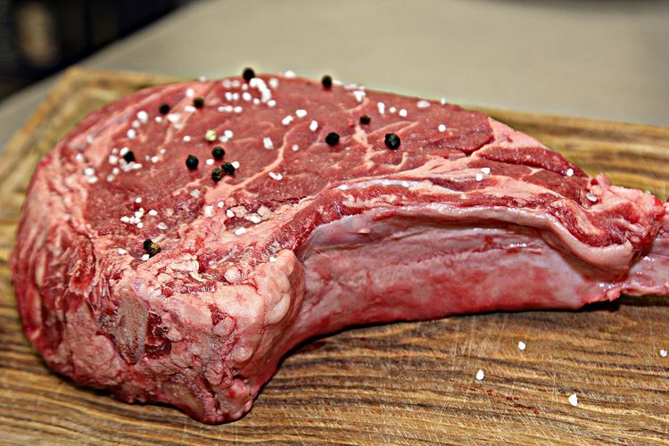 Ilustrasi potongan daging untuk steak. 