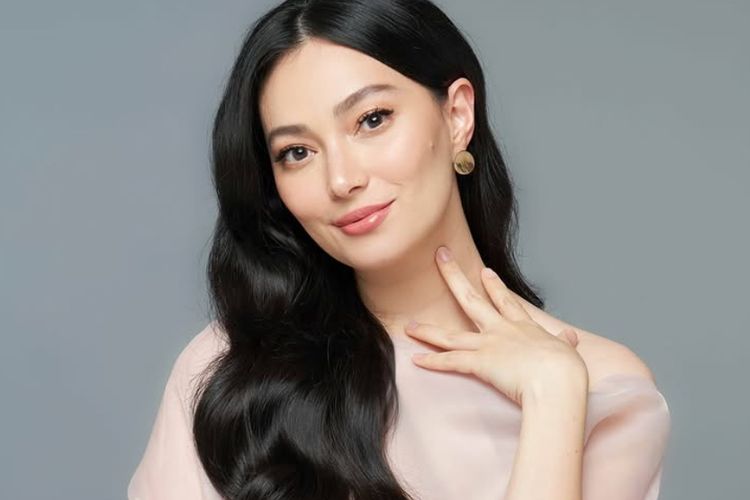 Gaya Rambut Asmirandah