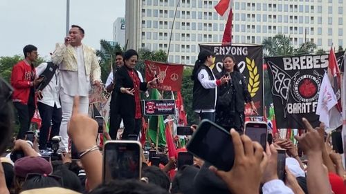 Megawati Bergoyang Lagu "Cinta Hampa" Sembari Ingatkan Warga Semarang Pilih Pemimpin yang Benar