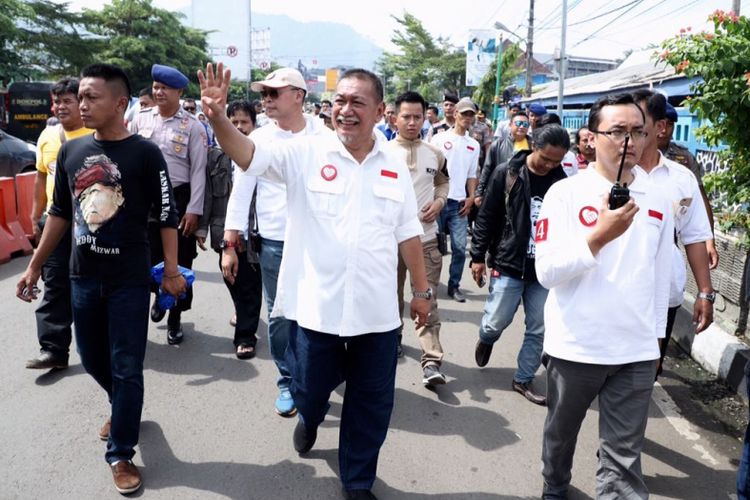 Calon gubernur nomor urut 4 Jabar, Dedy Mizwar, berkampanye di Kabupaten Sukabumi, Sabtu (28/4/2018).