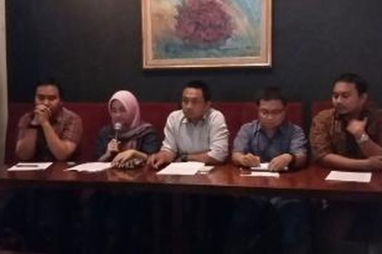 Koalisi Masyarakat Sipil Kawal Pilkada menggelar diskusi soal peraturan Komisi Pemilihan Umum (KPU) di Cikini, Jakarta Pusat, Selasa (5/5/2015).