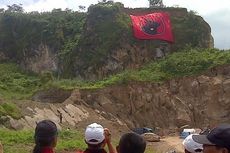Ultah, PDI-P Kibarkan Bendera Raksasa di Bukit Mergi 
