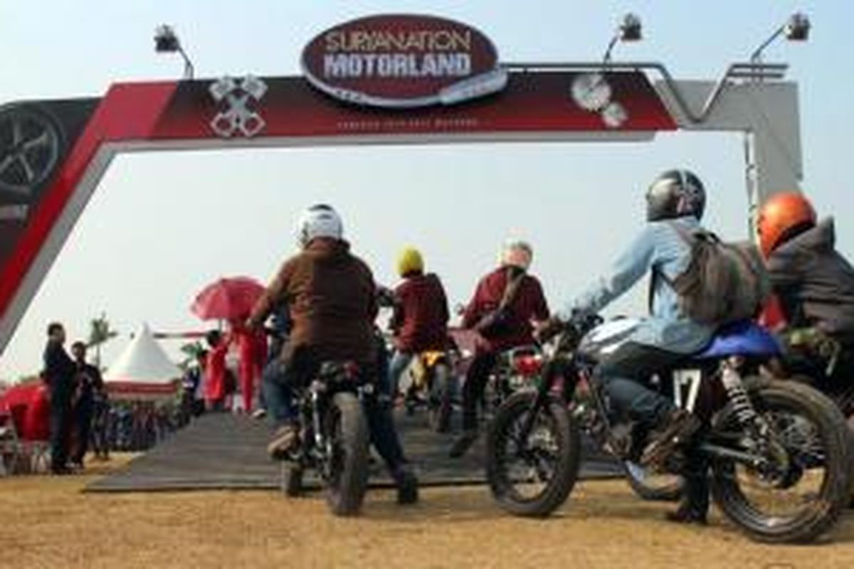 Ajang kopdar ribuan biker di Cirebon disponsori perusahaan rokok nasional.