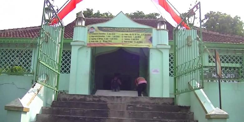 Masjid Laweyan di Pajang, Solo, Jawa Tengah, selalu ramai dikunjungi menjelang Lebaran, Selasa (14/6/2016).