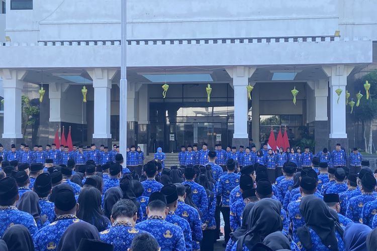 Khofifah Larang Mobil Dinas Dipakai Mudik, Harus Diparkir di Kantor Masing-masing