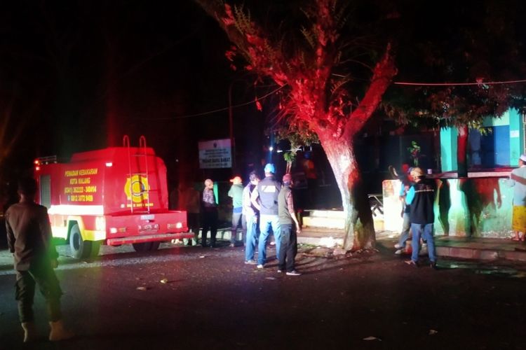 Kebakaran melanda Pasar Baru Barat di kawasan Comboran, Kota Malang, Jawa Timur pada Jumat (13/9/2024) sekitar pukul 18.00 WIB.  