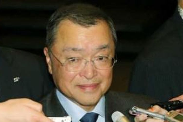 Yoichi Miyazawa ditunjuk Perdana Menteri Shinzo Abe untuk menjabat menteri perdagangan sekaligus menggantikan Yuko Obuchi. 
