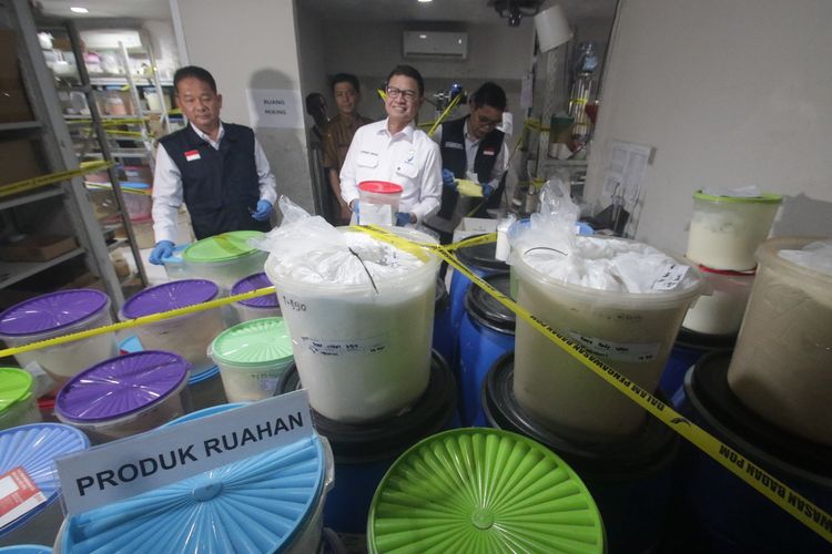 BPOM Bongkar Pabrik Kosmetik Ilegal di Mojokerto, Sita 150 Produk dari Krem hingga Losion Berbahan Obat Keras