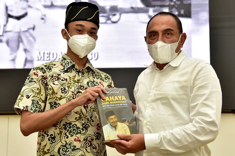 Gubernur Sumut Edy Rahmayadi menerima kunjungan Sultan Deli XIV Seripaduka Baginda Tuanku Sultan Mahmud Aria Lamantjiji Perkasa Alam Shah di rumah dinasnya, Selasa (29/12/2020)