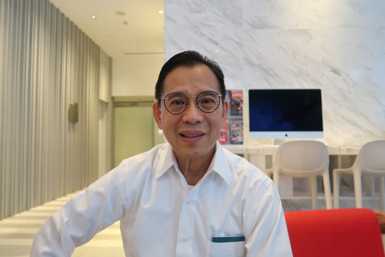 Pelanggan Telkomsel yang memanfaatkan jaringan di Singapura, Jefri (76).