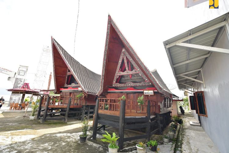 Sarana Hunian Pariwisata (Sarhunta) di Destinasi Pariwisata Super Prioritas (DPSP) Danau Toba, Sumatera Utara.