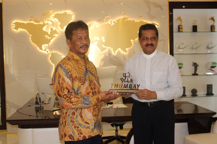 Kepala BP Batam Muhammad Rudi bersama Presiden Direktur Thumbay Group Thumbay Moideen. 