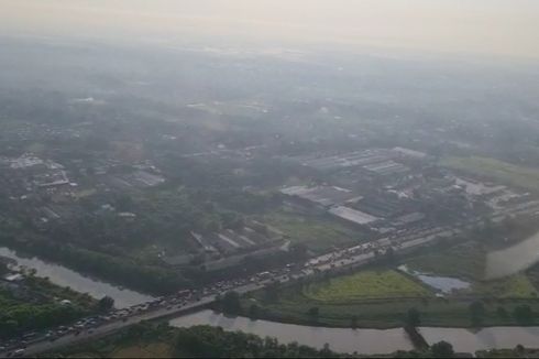 Pantauan Udara Pagi Ini, Ruas Tol Jakarta-Cikampek Km 57 Ramai Lancar