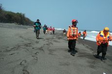 Balita Terseret Ombak di Pantai Goa Cemara Belum Ditemukan