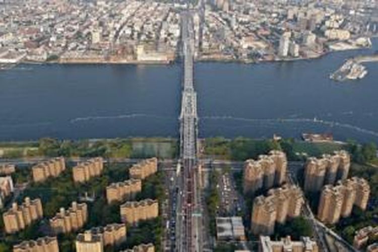 Harga sewa apartemen di kawasan Brooklyn, Amerika Serikat, meningkat lebih tinggi ketimbang Manhattan. Akibatnya, kelas menengah dan bawah meninggalkan kawasan ini ke tempat yang lebih murah.