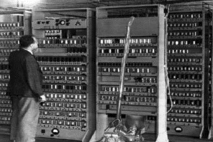 Komputer generasi pertama yang menggunakan tabung vakum (1946-1959)