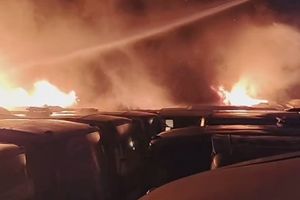 50 Bus Terbakar di Pool PO Sinar Jaya Bekasi, Damkar: Sudah Tak Layak Operasi