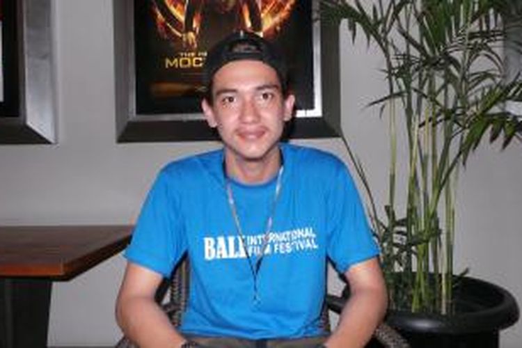 Adipati Dolken hadir di Bali International Film Festival (Balinale) 2014 atau 8th Annual Balinale di Cinema XXI Beachwalk Mall, Kuta, Bali, Jumat (17/10/2014) malam. Dalam kesempatan itu Adipati mewakili tim produksi film Slank Nggak Ada Matinya.