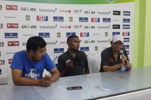 Liestiadi Siap Adu Taktik dengan Jacksen saat Persipura Jamu Barito