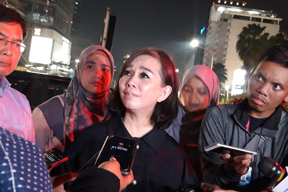 Kepala Dinas Kehutanan DKI Jakarta Suzi Marsita, di depan instalasi gabion, Bundaran HI, Jakarta Pusat, Minggu (25/8/2019) malam