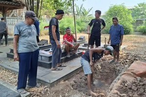 Sebelum Wafat, Mantan Gubernur Jabar Danny Setiawan Punya Wasiat soal Tempat Peristirahatan Terakhir