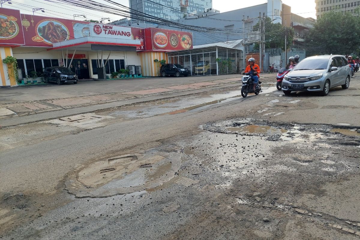 Kondisi sumur resapan di Jalan Batu Ceper Raya, Kebon Kelapa, Gambir, Jakarta Pusat, pada Minggu (1/1/2023).