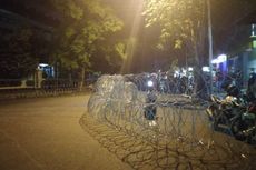 Demonstran di DPRD Jember Bertahan hingga Petang, Tiga Jalan Diblokir