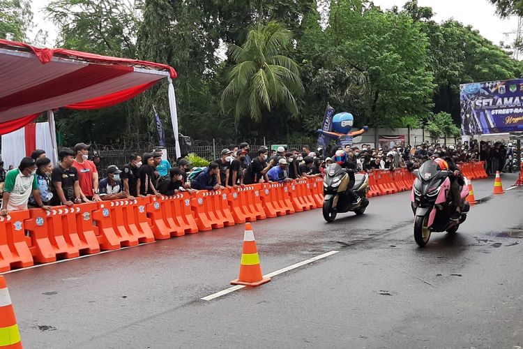 Perhelatan street race alias balap jalanan legal resmi diselenggarakan di kawasan Ancol.