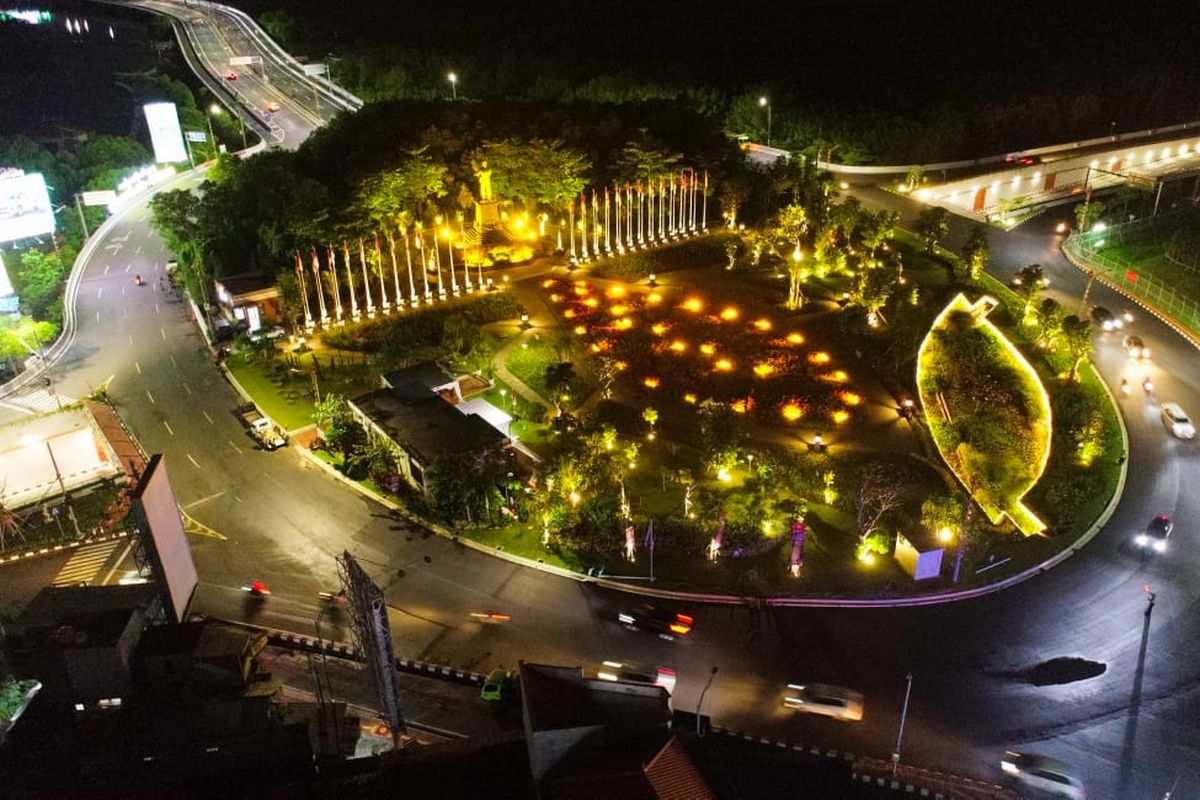 Kementerian PUPR tengah menyelesaikan tahap akhir pekerjaan peningkatan dan pembangunan jalan baru dalam rangka mendukung konektivitas event KTT G20 di Bali.