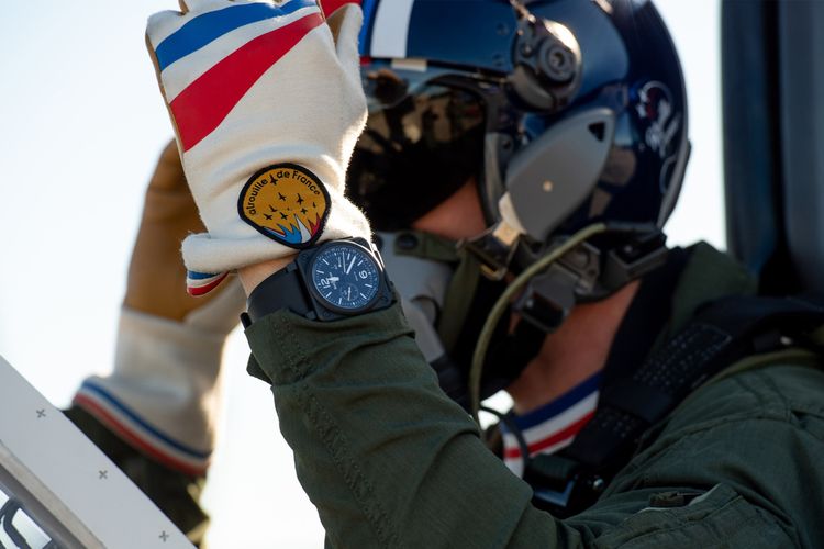 Jam tangan Bell & Ross dipakai pilot Patrouille de France