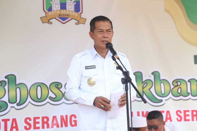 Wali Kota Serang Syafrudin saat menyampaikan sambutan di acara Silaturahmi Akbar bersama tenaga honorer Pemkot Serang di Lapangan Puspemkot. Rabu (31/5/2023).
