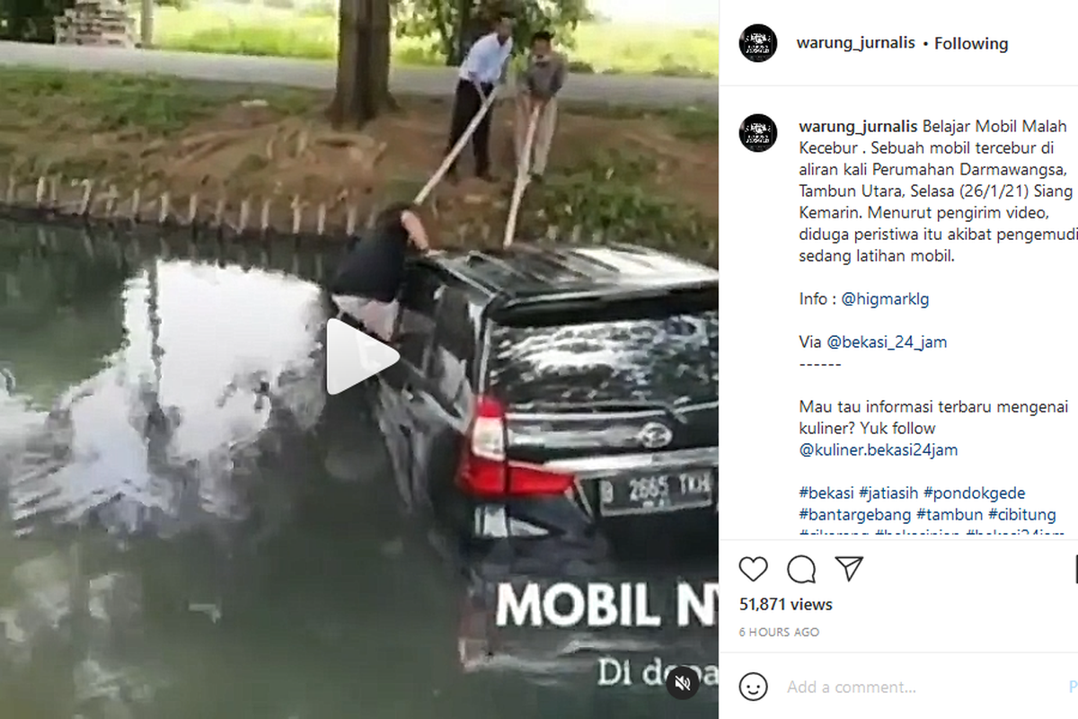 Potongan video mobil masuk sungai