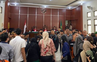 Sidang Vonis Terdakwa “Revenge Porn” di Pandeglang Ditunda, Korban ...
