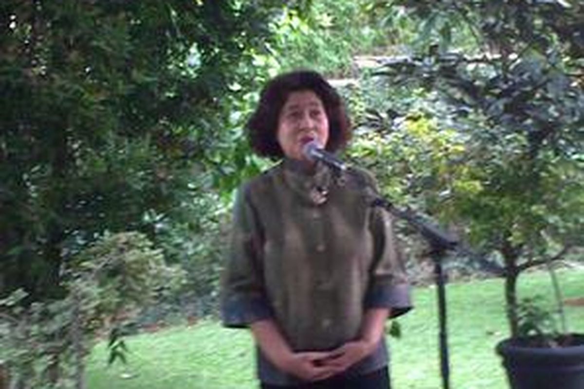 Nila F Djuwita Moeloek