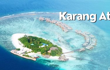 Pulau Atol yang dikelilingi oleh Karang Atol