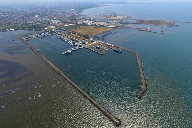 Ilustrasi Pelabuhan Perikanan Pantai Mayangan di Probolinggo, Jawa Timur.