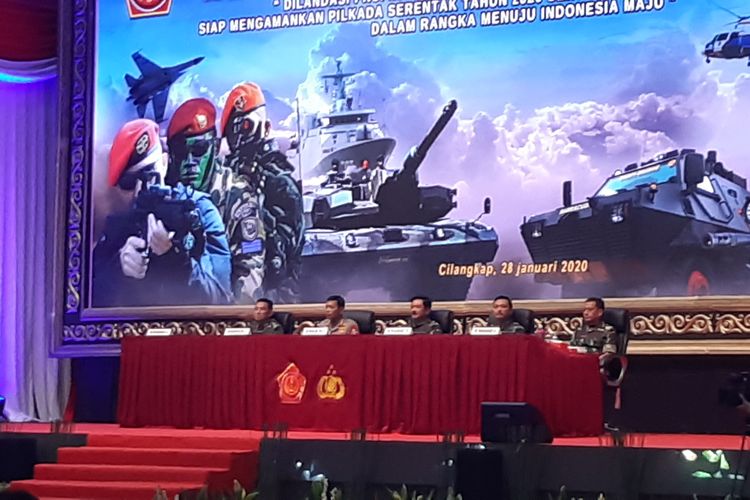 Panglima TNI Marsekal Hadi Tjahjanto dan Kapolri Jenderal (Pol) Idham Azis pimpin Rapim TNI-Polri Tahun 2020 di Mabes TNI Cilangkap, Jakarta, Selasa (28/1/2020).