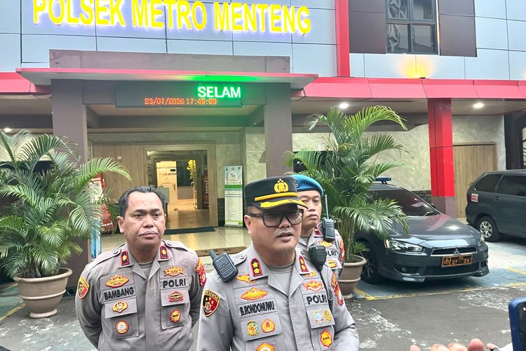 Polisi Selidiki KTA Aparat yang Ditunjukkan Sopir Alphard ke Satpam Bundaran HI
