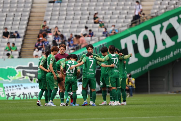 Perjalanan luar biasa Tokyo Verdy di Piala Kaisar Jepang 2022 akhirnya terhenti pada babak delapan besar.