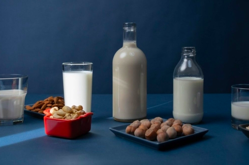 Riset Ungkap, Tidak Semua Susu Nabati Lebih Sehat dari Susu Sapi