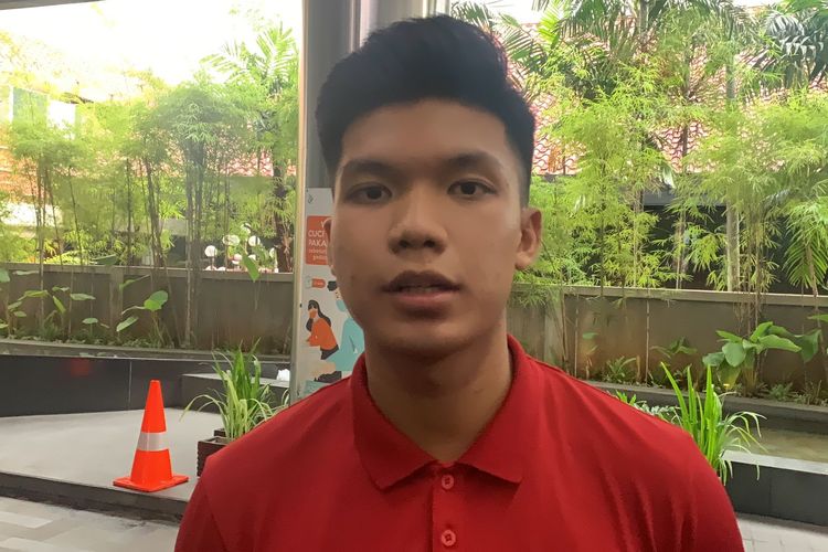Pemain timnas U20 Indonesia, Kadek Arel Priyatna, mengaku sangat kecewa dan malu seusai Piala Dunia U20 2023 batal bergulir di Indonesia. Ini diungkapkan Kadek saat ditemui Kompas.com  pada Kamis (30/3/2023).