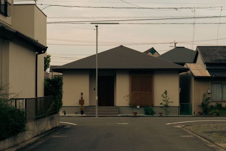 Punya Rumah Tusuk Sate? Begini Cara Menangkal Feng Shui Buruk
