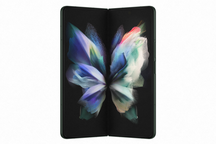 Bagian depan Galaxy Z Fold3 ketika perangkat dibentangkan.