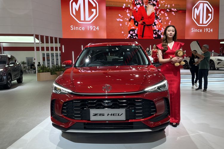 Foto : MG ZS Hybrid+ Tebar Pesona di GIIAS 2025 Halaman 2