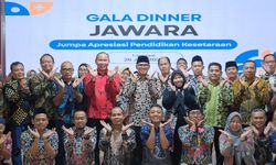 Atasi Kendala Ijazah Warga Lokal di KEK, Pemkab Batang Fasilitasi Beasiswa Paket C dan Pelatihan Kerja 