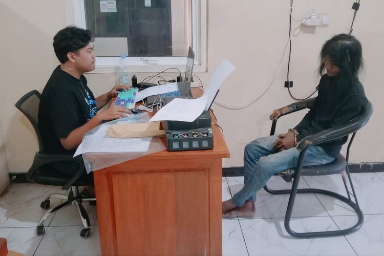 Pria Ini Diamuk Warga Usai Gagal Curi Motor di Sidoarjo, Polisi Temukan Sabu 4 Gram