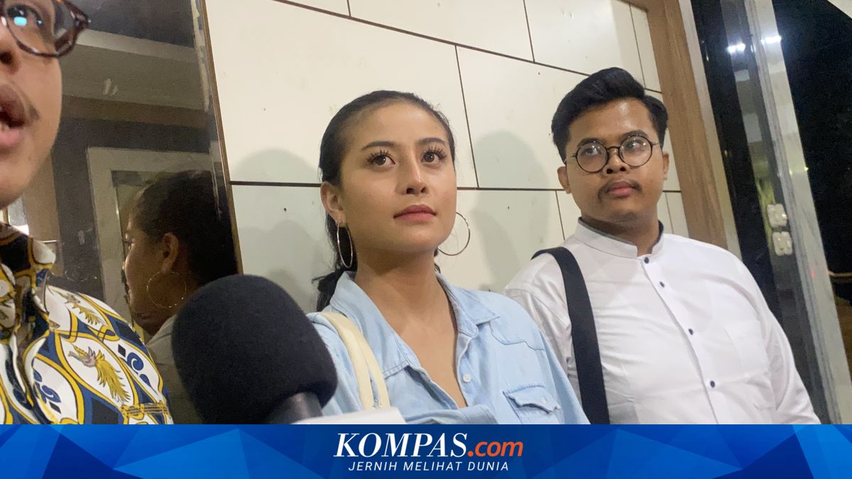 Awkarin Diperiksa 3 Jam dan Dicecar 33 Pertanyaan soal Kerja Sama dengan Hanania Travel